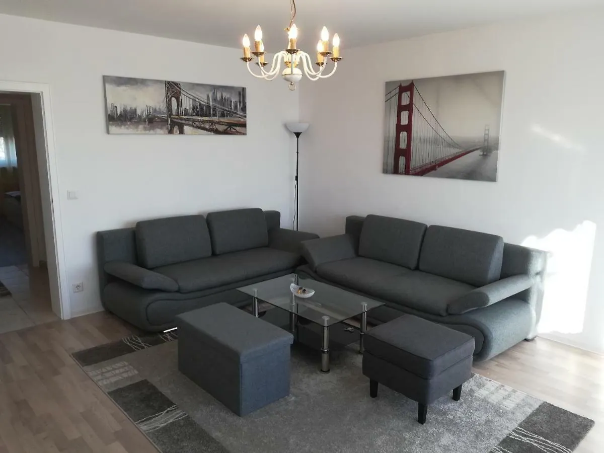 アパート Ferien - Und Messewohnung Am Stadtpark ニュルンベルク ドイツ