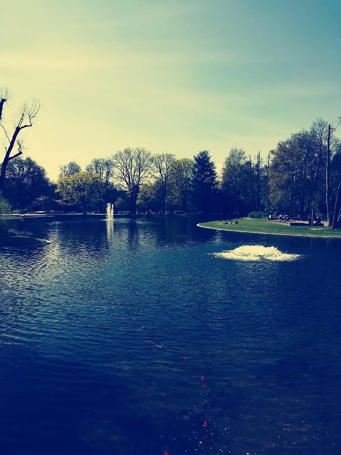 Ferien - Und Messewohnung Am Stadtpark ニュルンベルク アパート